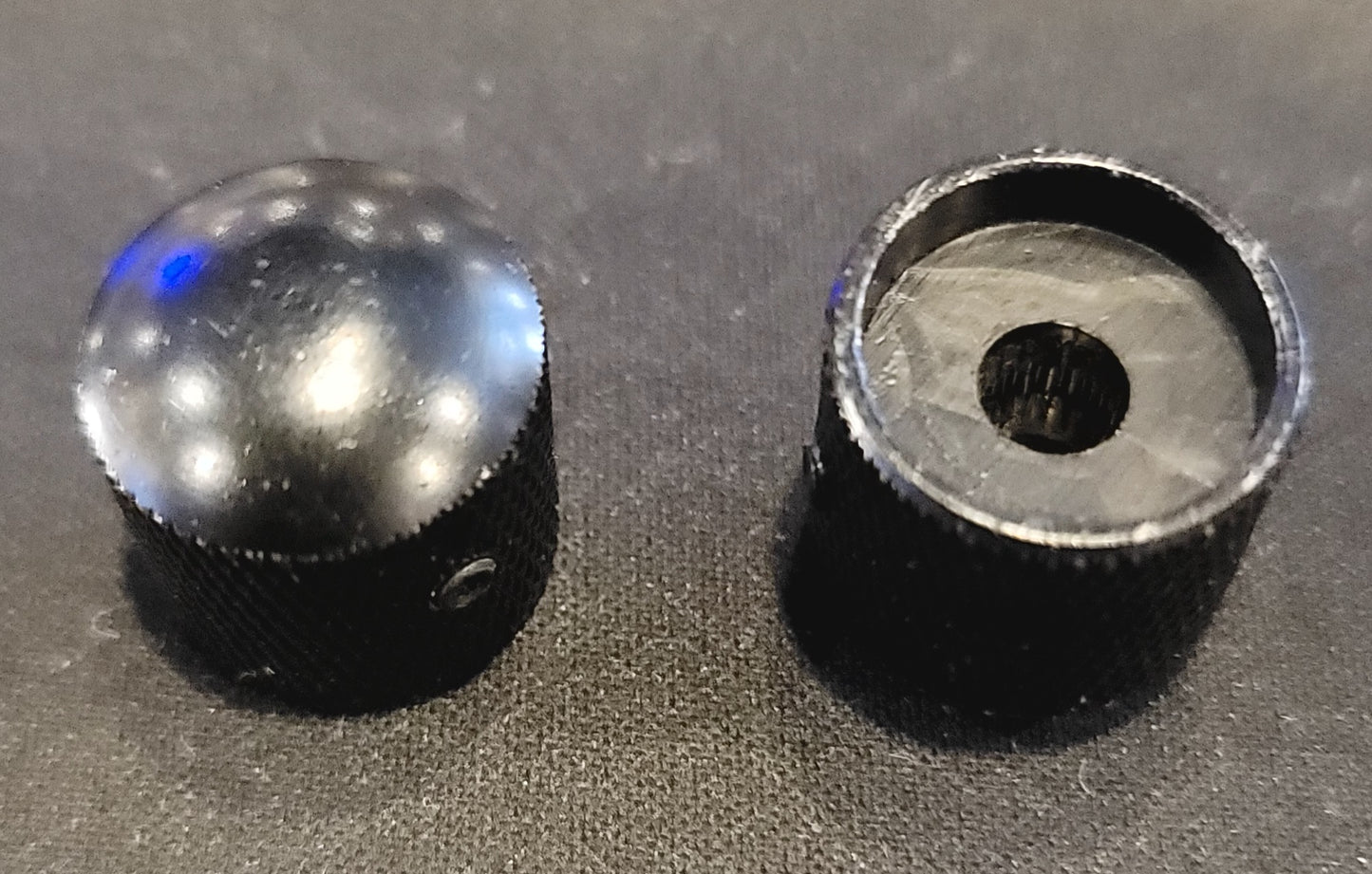 VOLUME/TONE KNOB