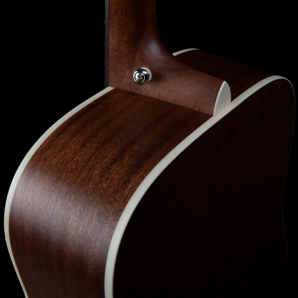 AMERICANA NATURAL EQ ART & LUTHERIE