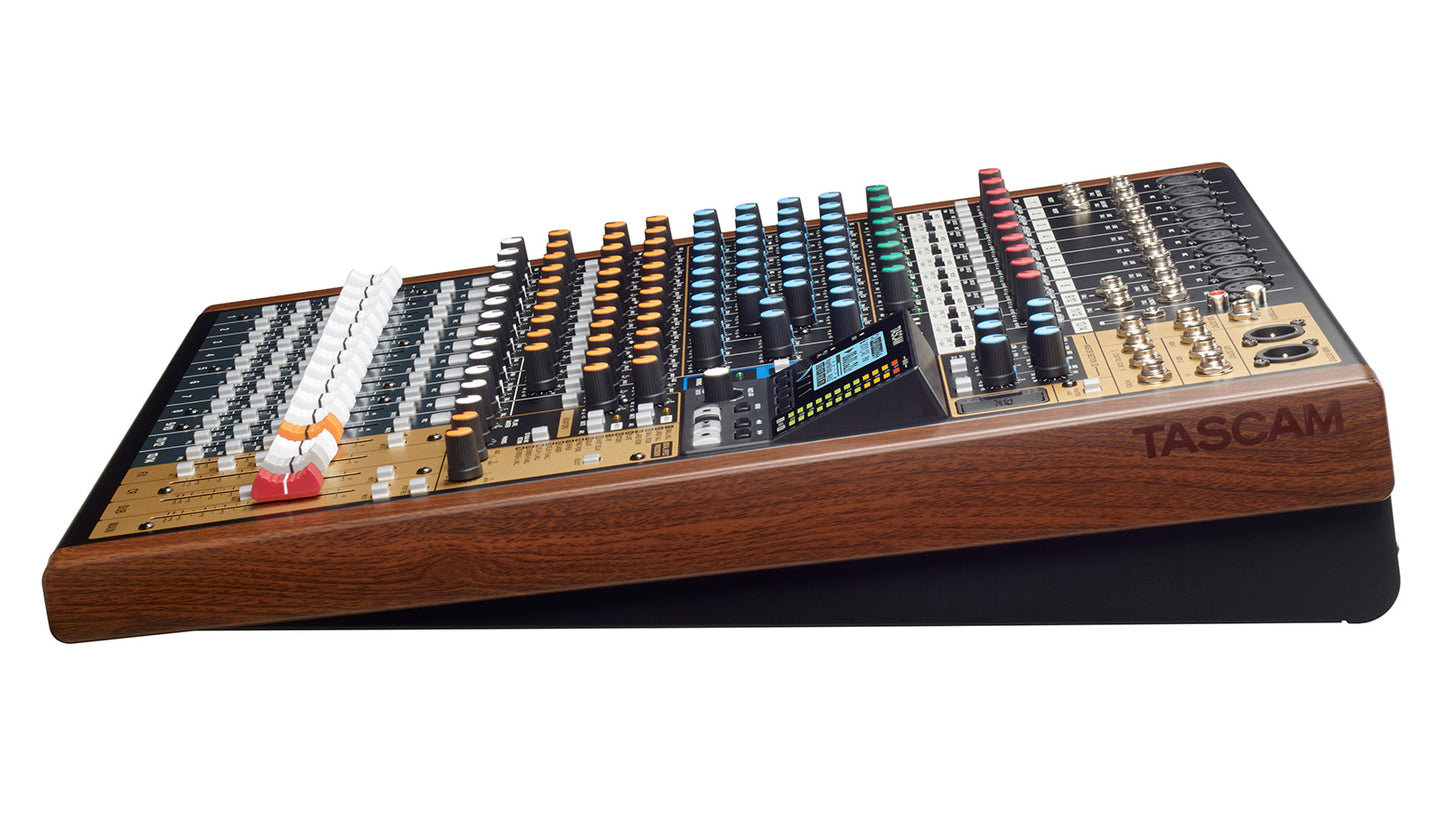 MODEL 16 TASCAM